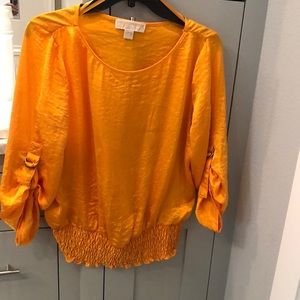 Medium Michael Kors top adjustable buckle sleeves